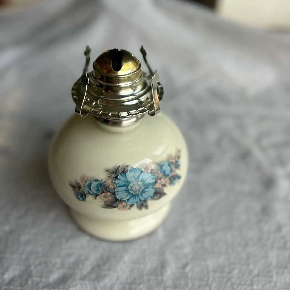 Floral Cream and Blue Oil Lamp